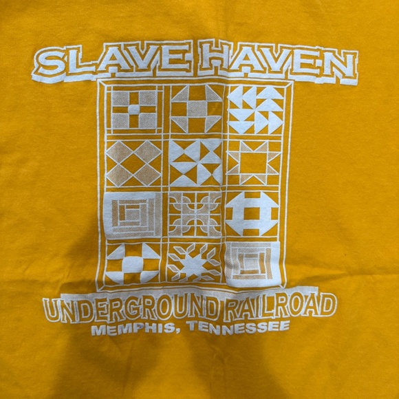 Gildan Slave Haven Graphic Tee Yellow Regular Fit - Picture 3 of 7